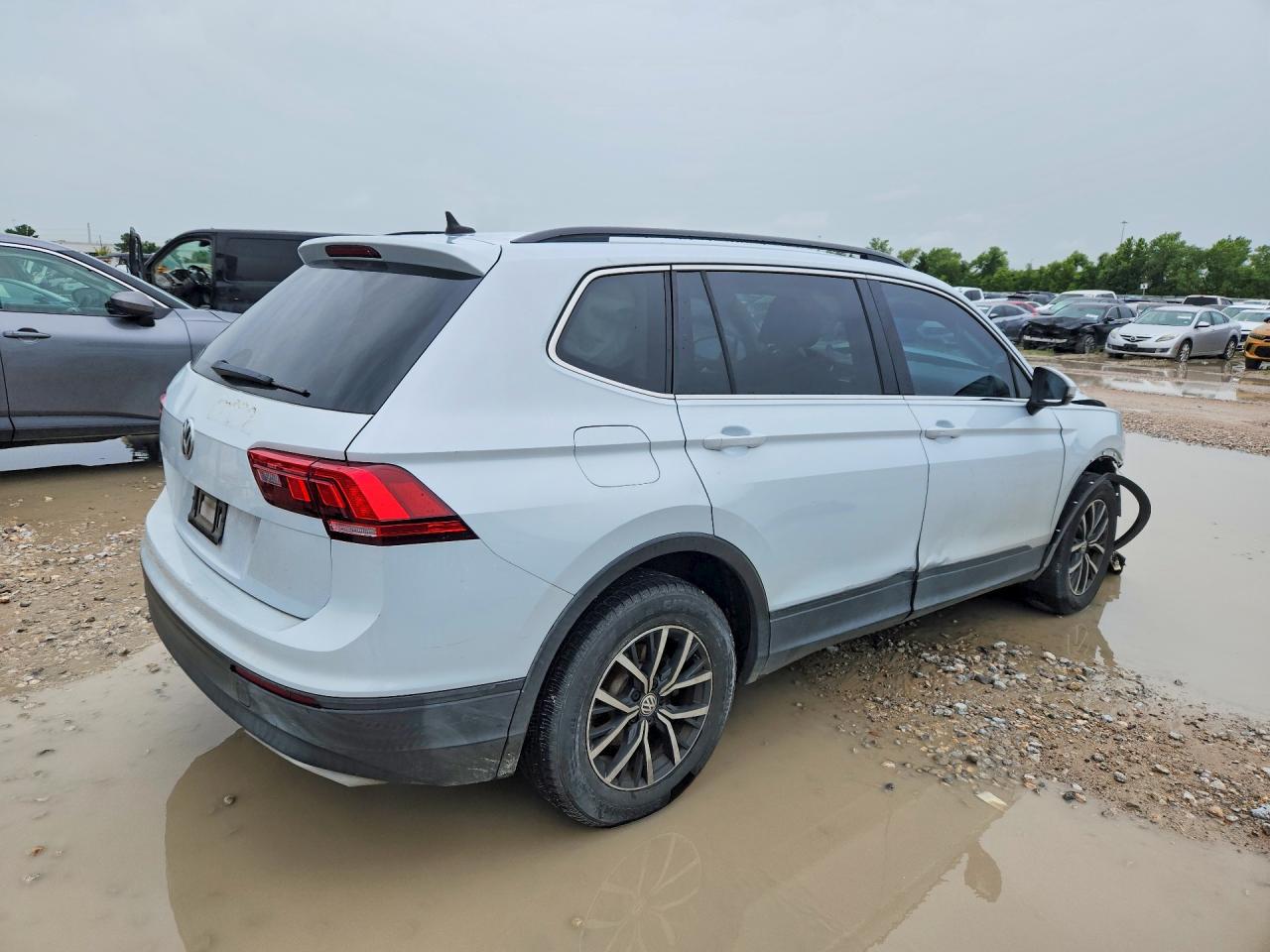 2019 Volkswagen Tiguan Se - Фото 3