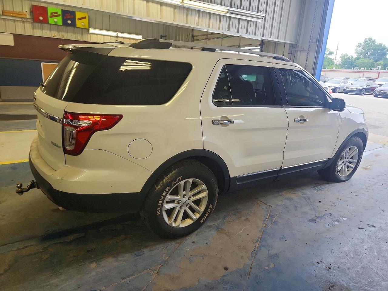 2013 Ford Explorer Xlt - Image 3