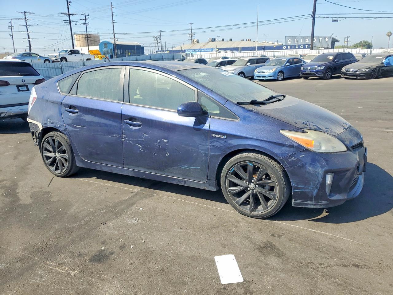 2014 Toyota Prius Three - Фото 4