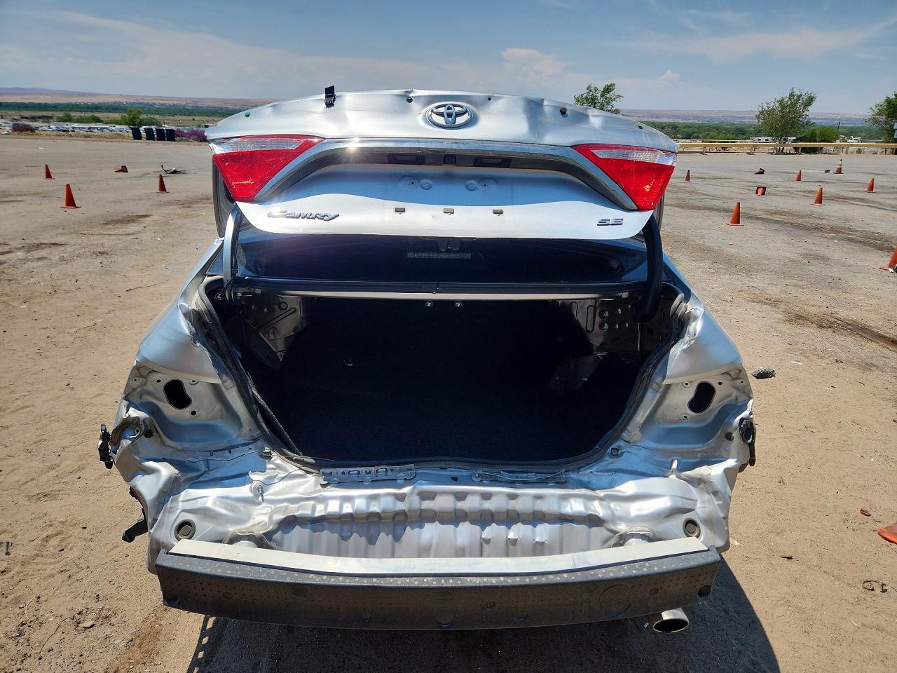 2017 Toyota Camry Se - Image 6