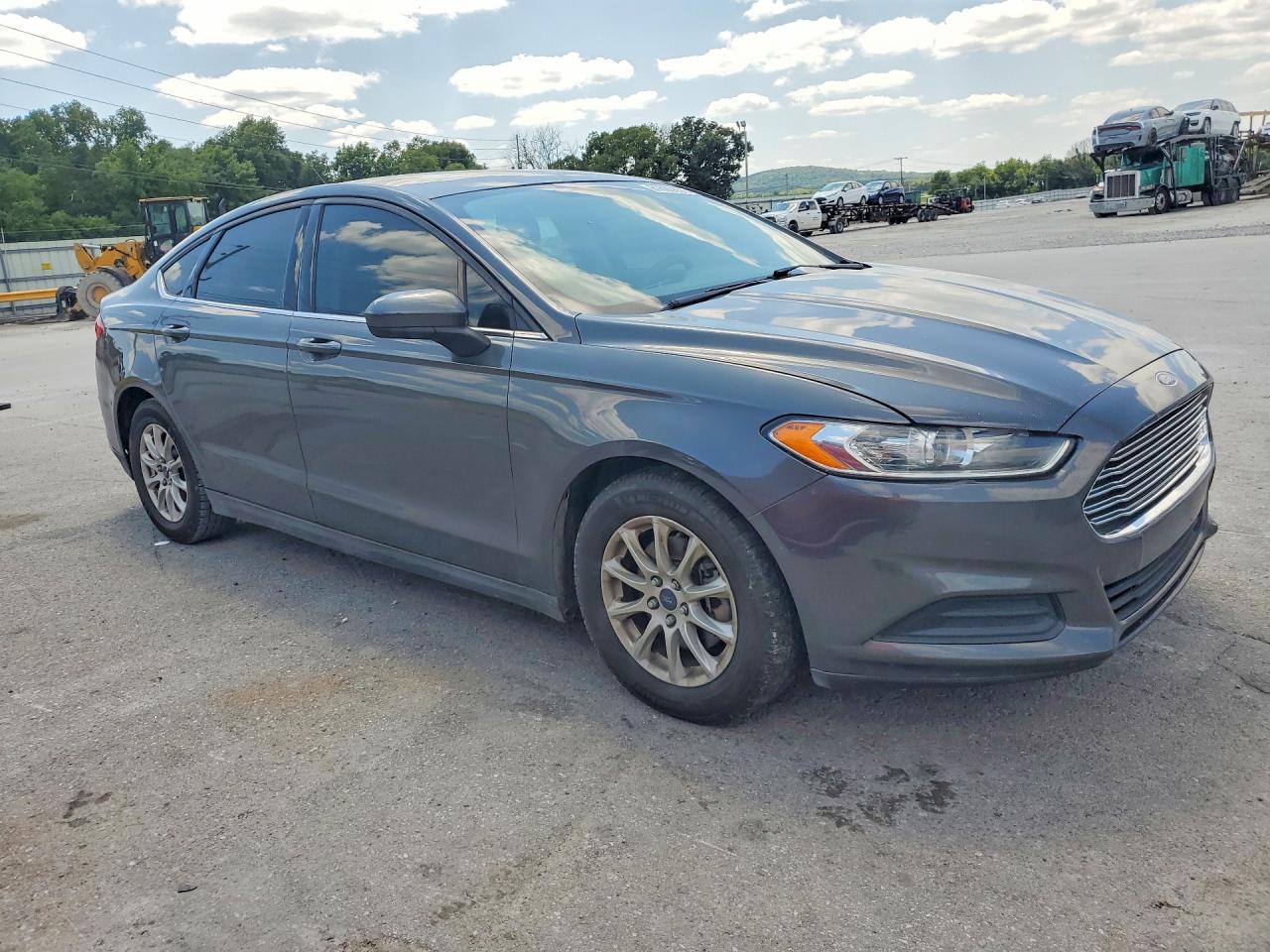 2015 Ford Fusion S - Image 4