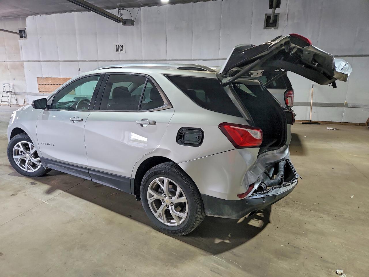 2020 Chevrolet Equinox Premier - Фото 2