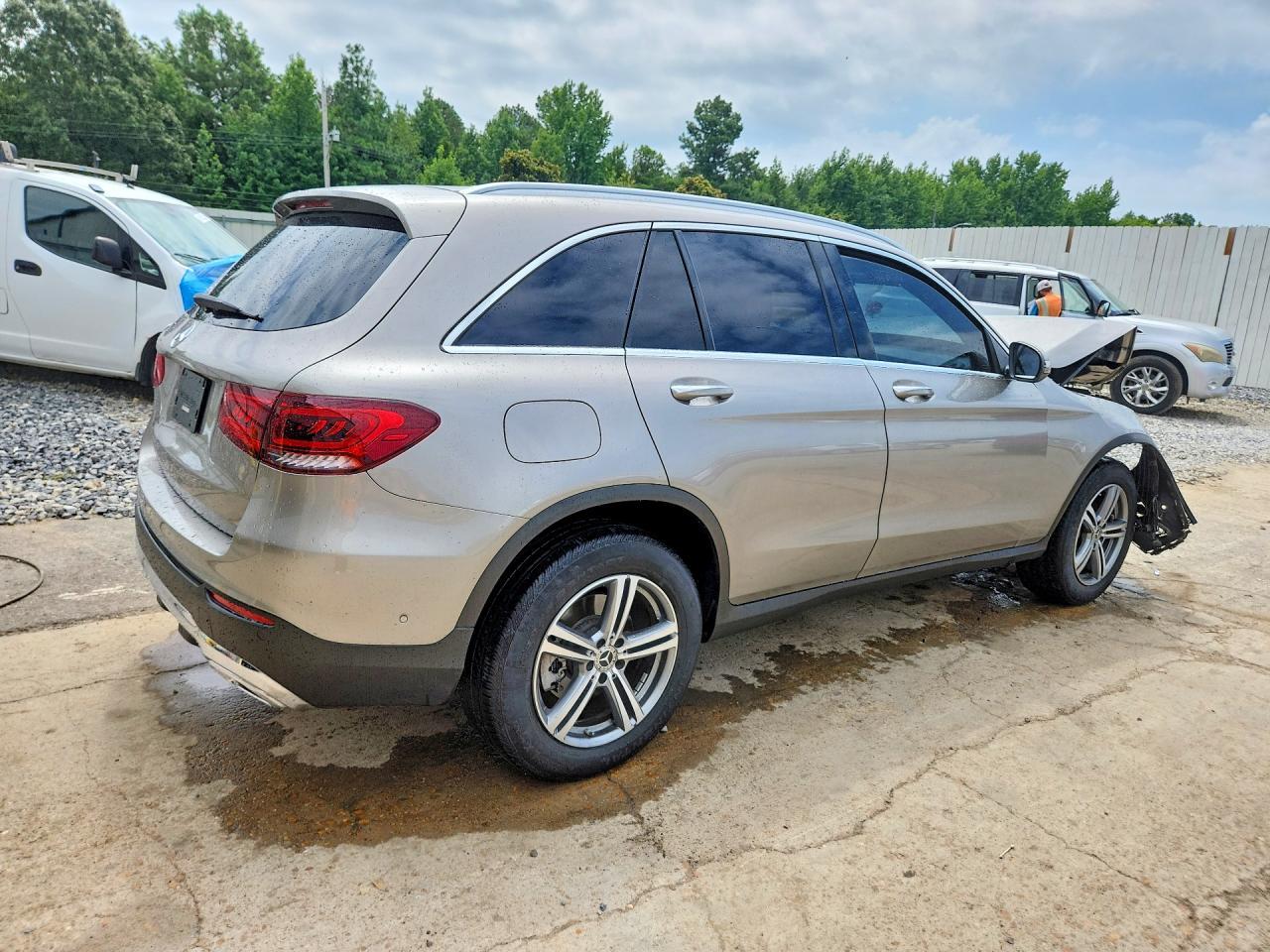 2022 Mercedes-Benz Glc 300 - Фото 3