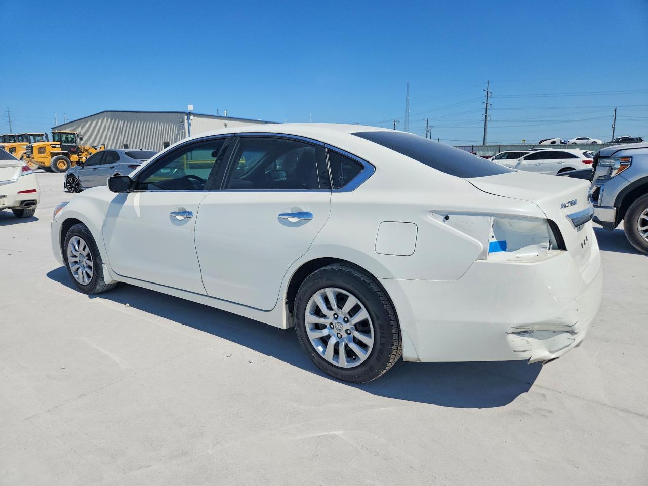 2015 Nissan Altima 2.5 S - Image 2