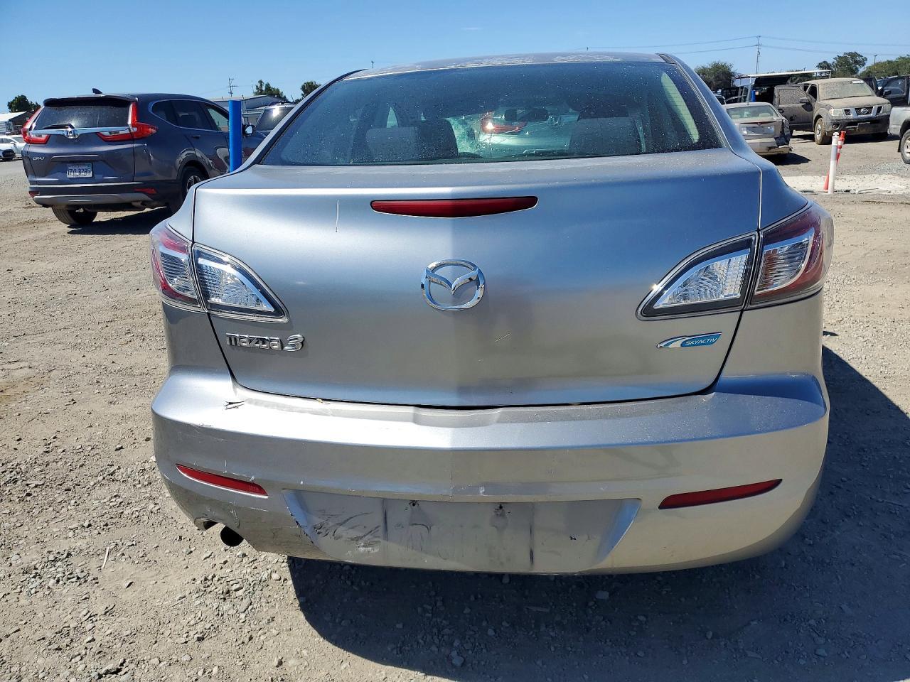 2013 Mazda 3 I - Image 6
