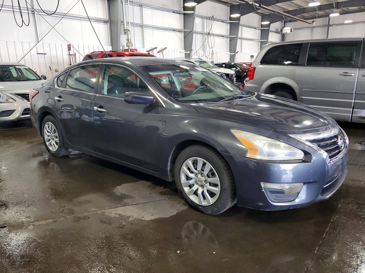 2013 Nissan Altima 2.5 - Image 4