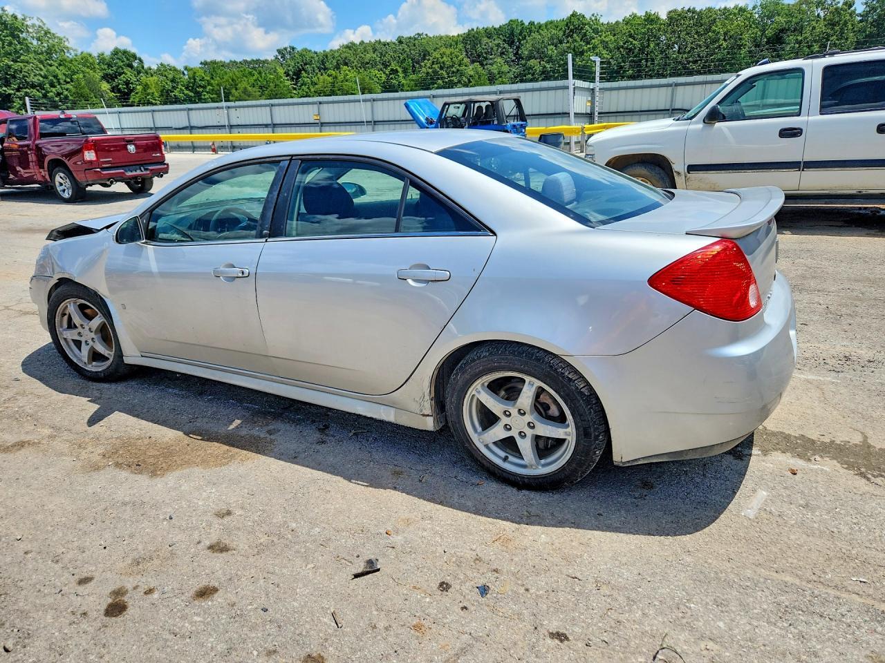 2009 Pontiac G6 - Фото 2