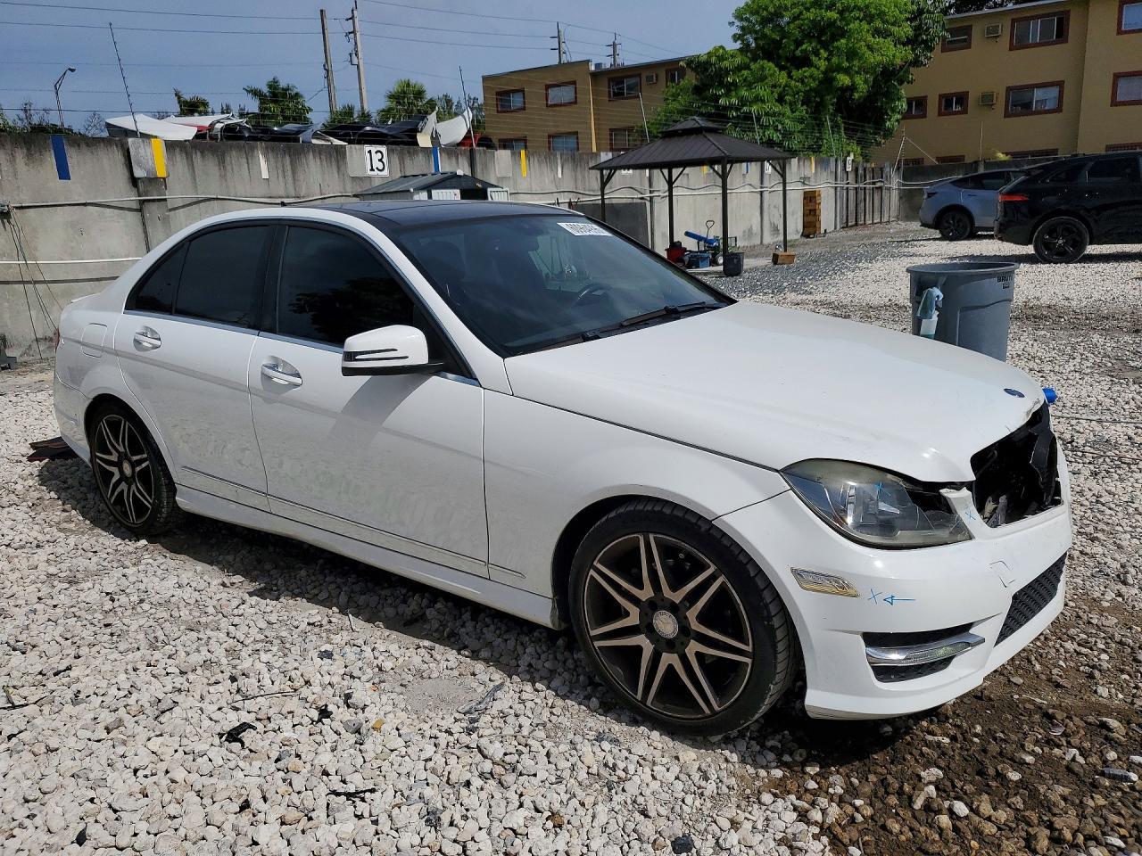 2014 Mercedes-Benz C 250 - Image 4