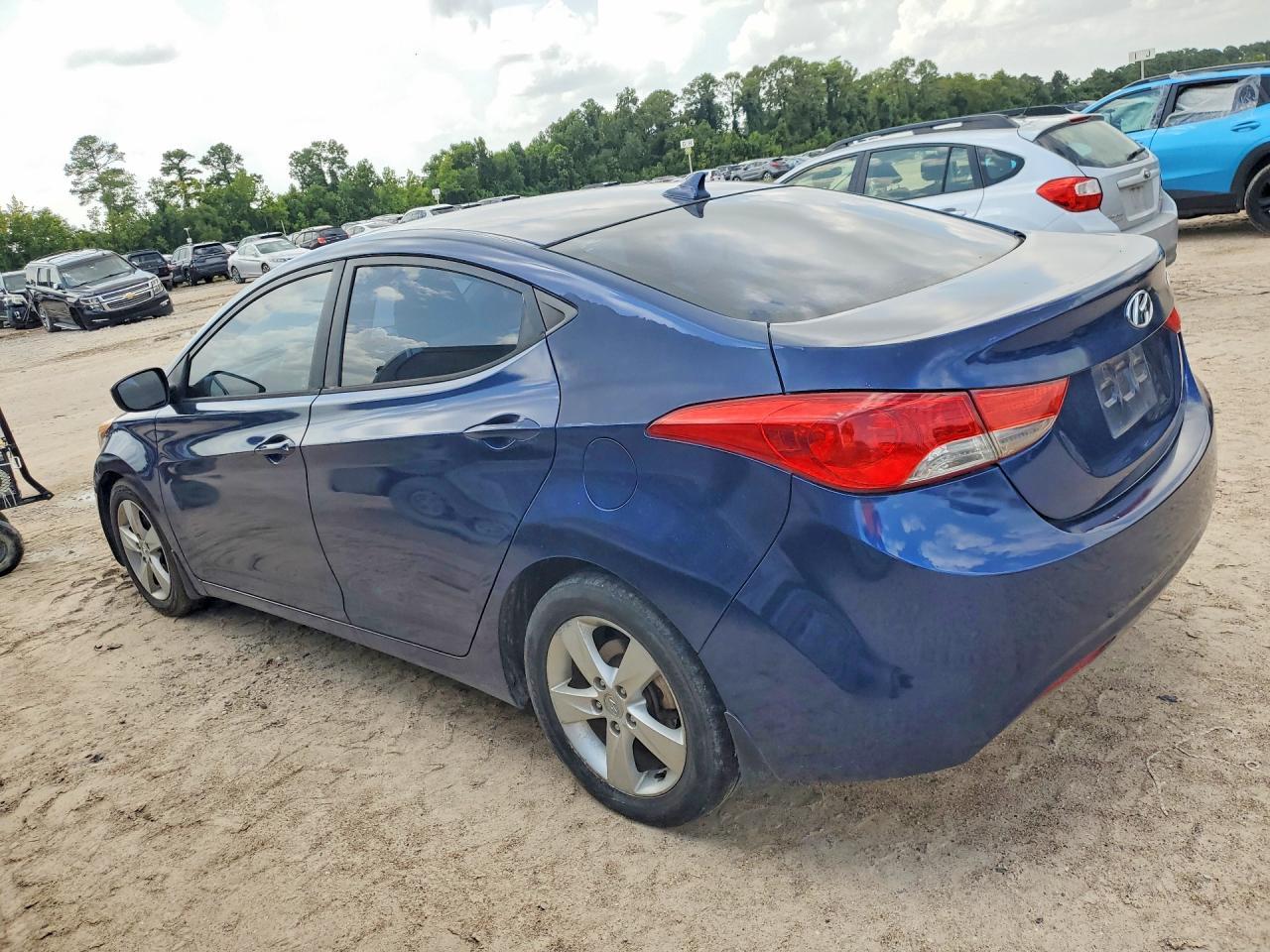 2013 Hyundai Elantra Gls - Фото 2
