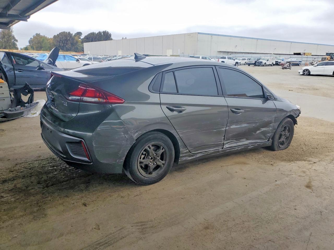 2021 Hyundai Ioniq Blue - Фото 3