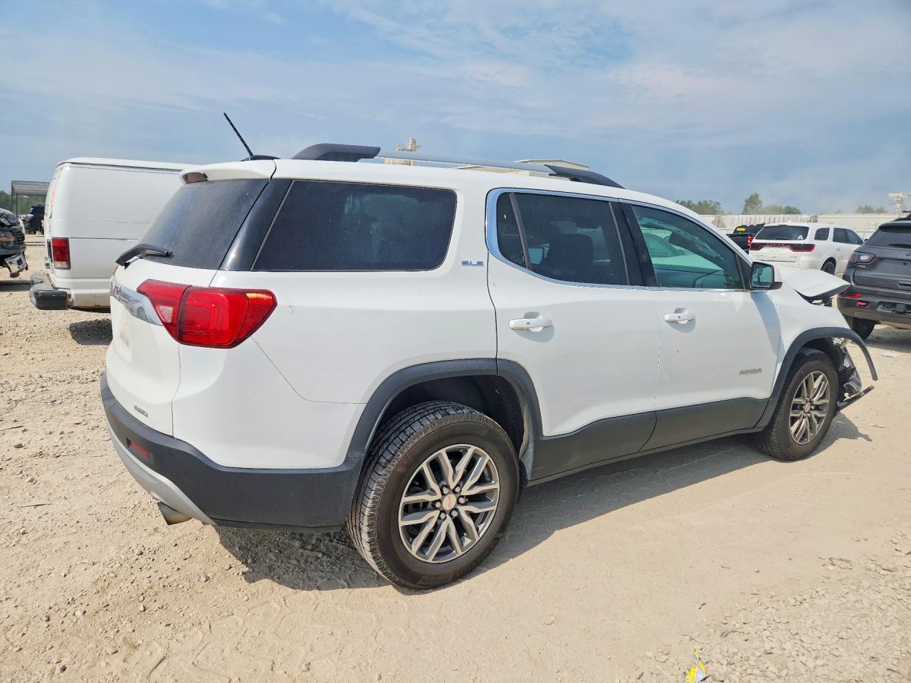 2019 GMC Acadia Sle - Image 3