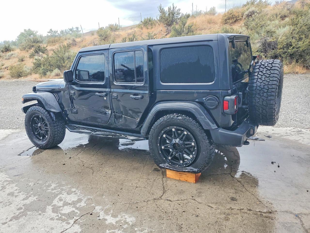2023 Jeep Wrangler Sport - Фото 2