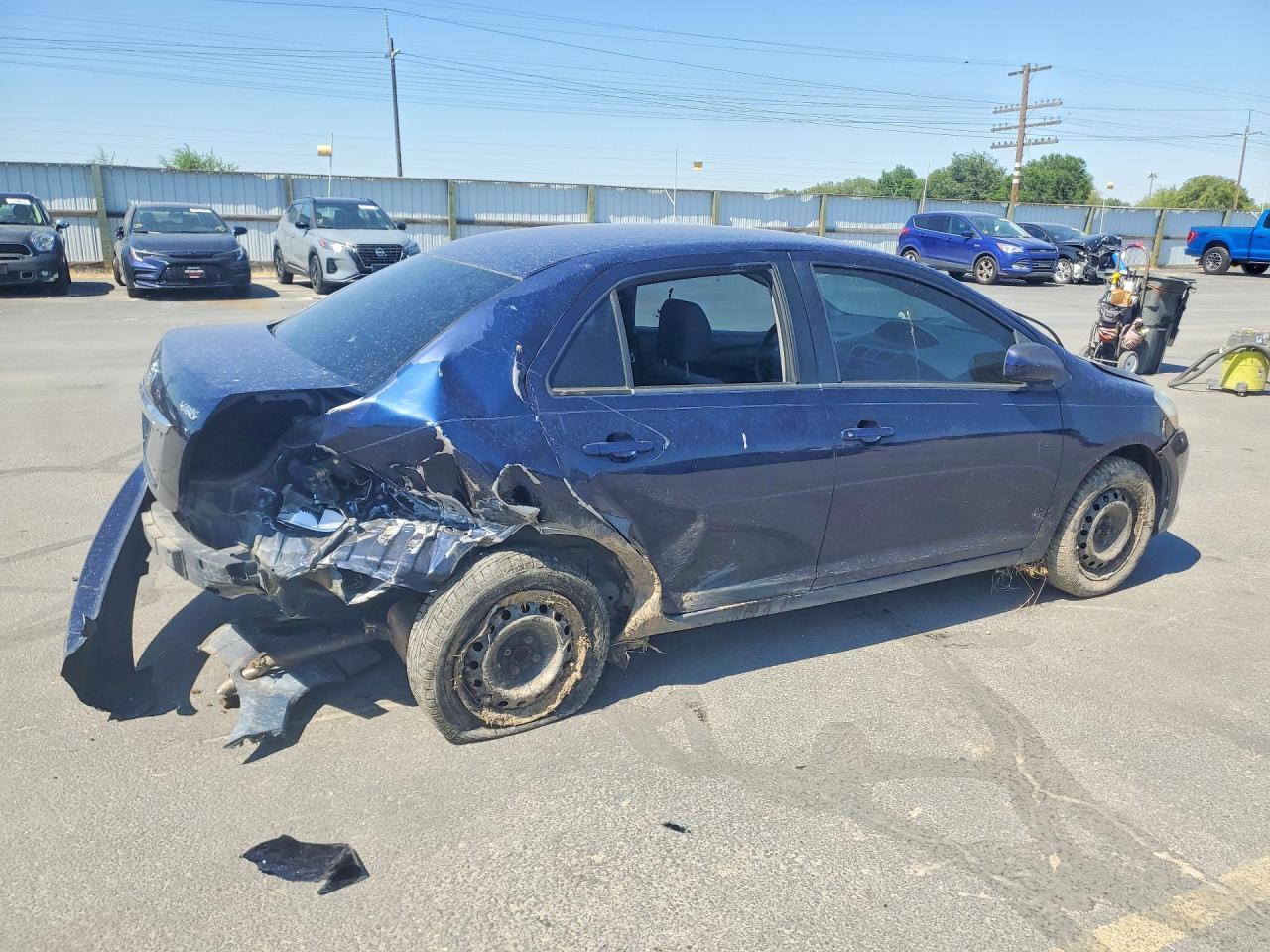 2007 Toyota Yaris Base - Фото 3