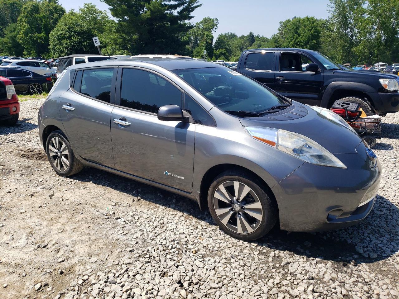 2015 Nissan Leaf S - Фото 4