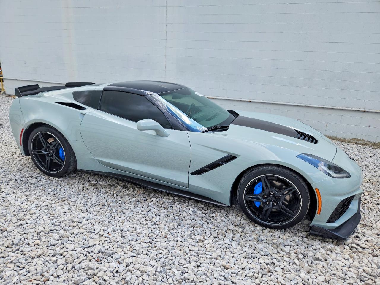 2017 Chevrolet Corvette - Image 4