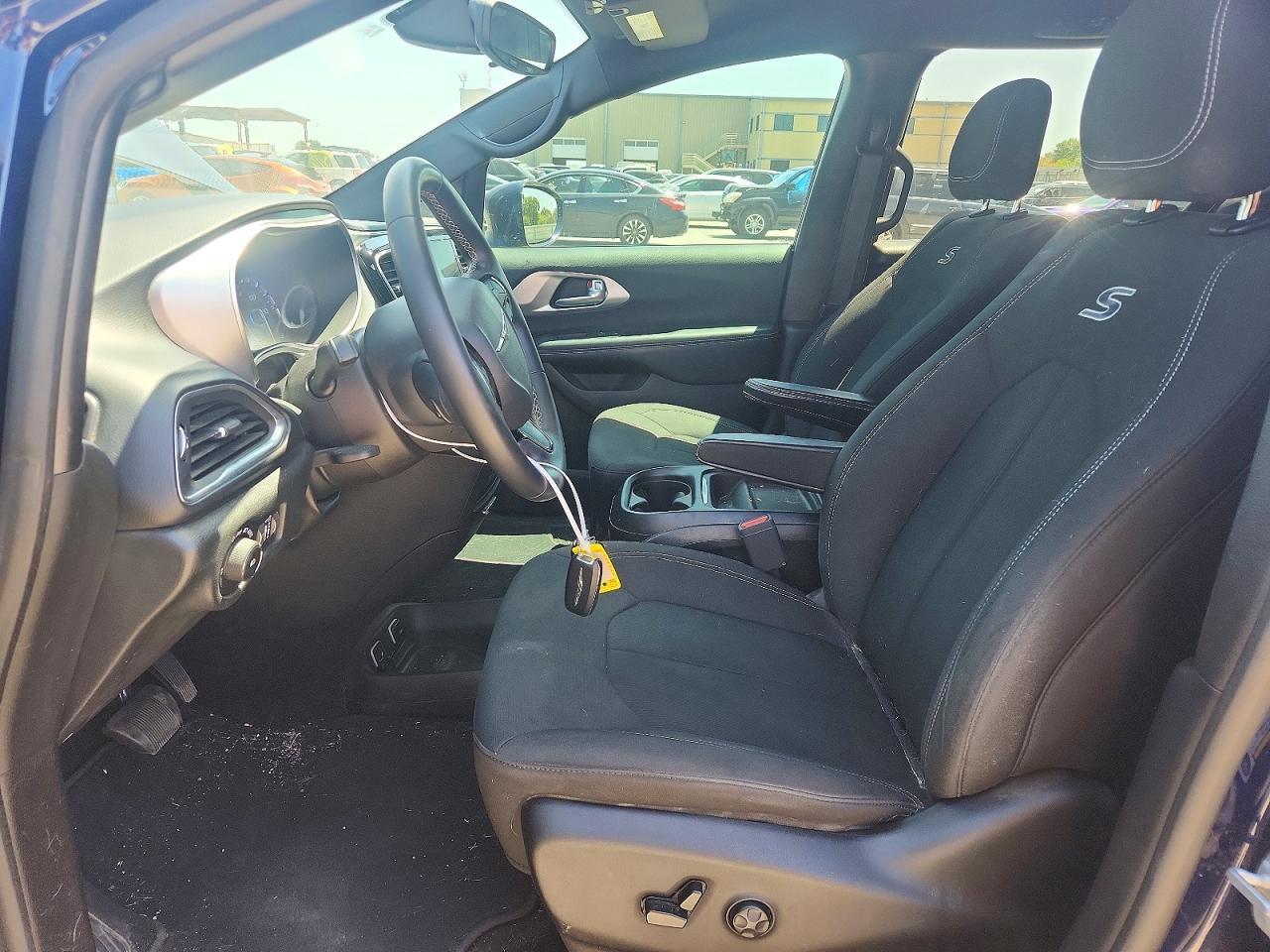 2018 Chrysler Pacifica Touring Plus - Фото 7