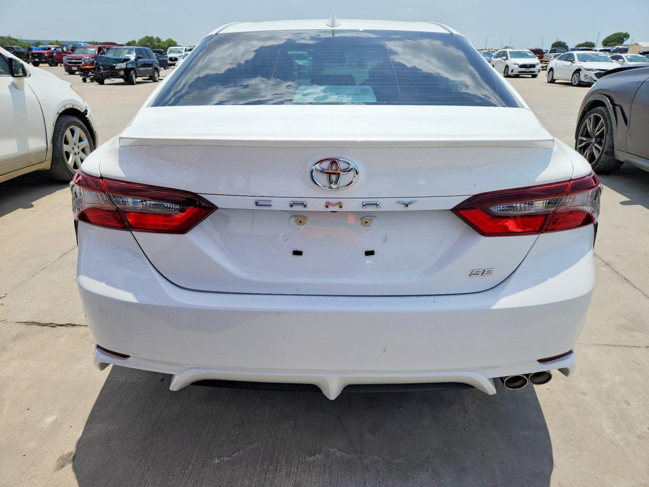 2024 Toyota Camry Se - Image 6