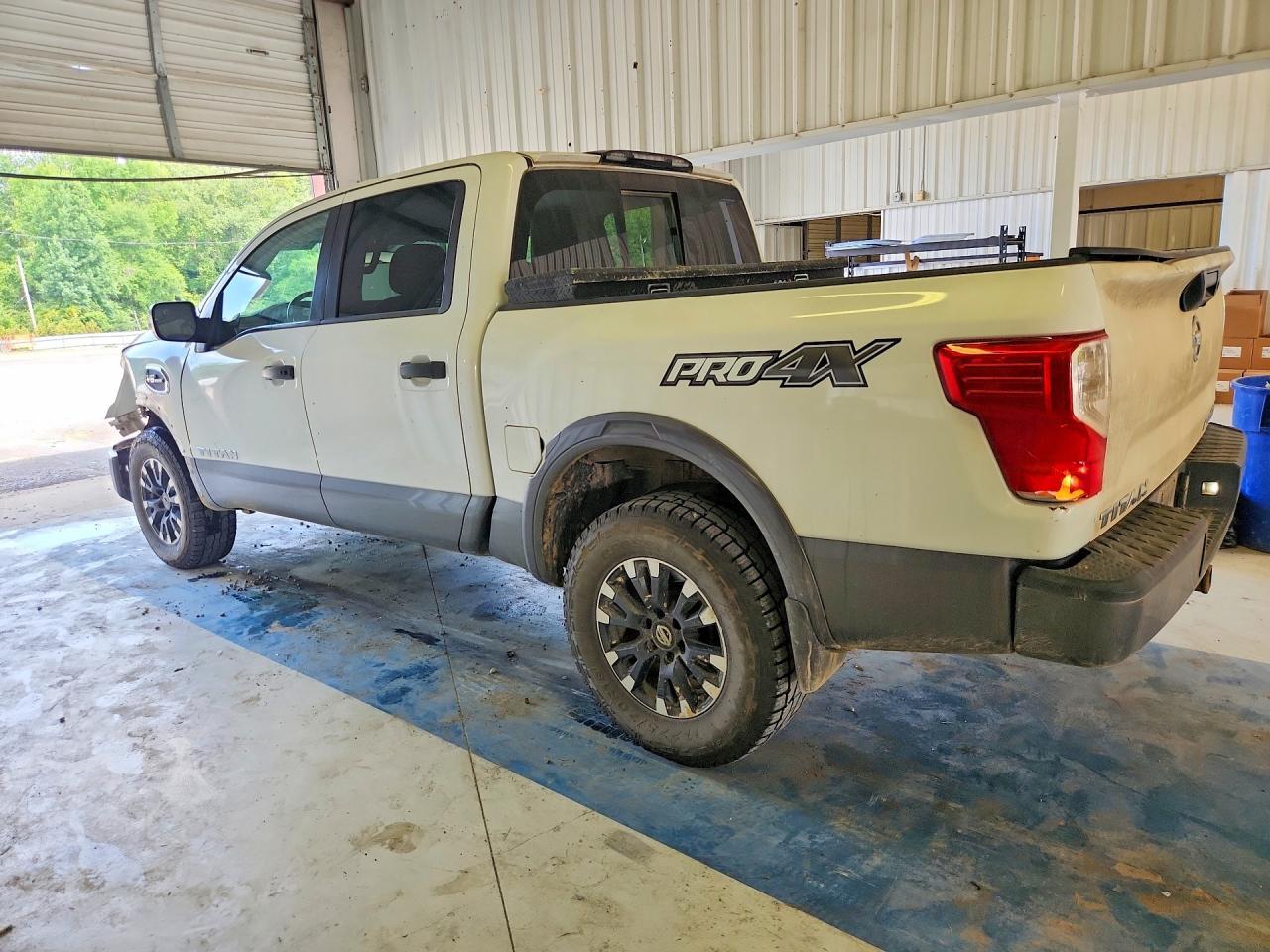 2017 Nissan Titan Pro-4X - Image 2