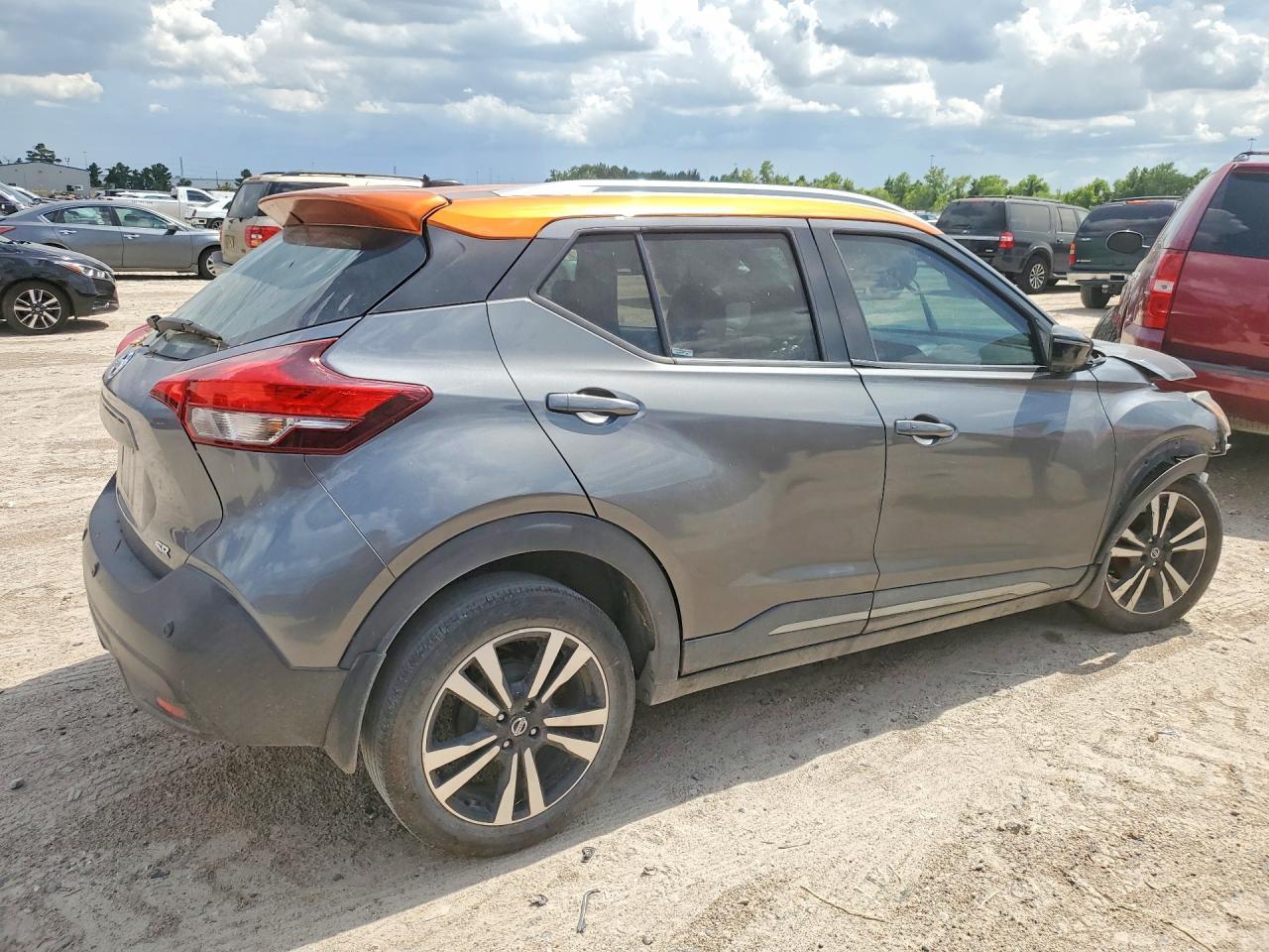 2020 Nissan Kicks Sr - Фото 3