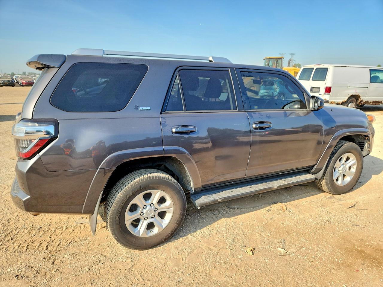 2014 Toyota 4Runner Sr5 - Image 3