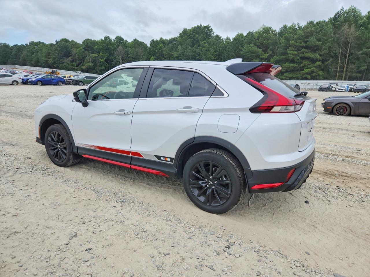 2024 Mitsubishi Eclipse Cross Le - Фото 2