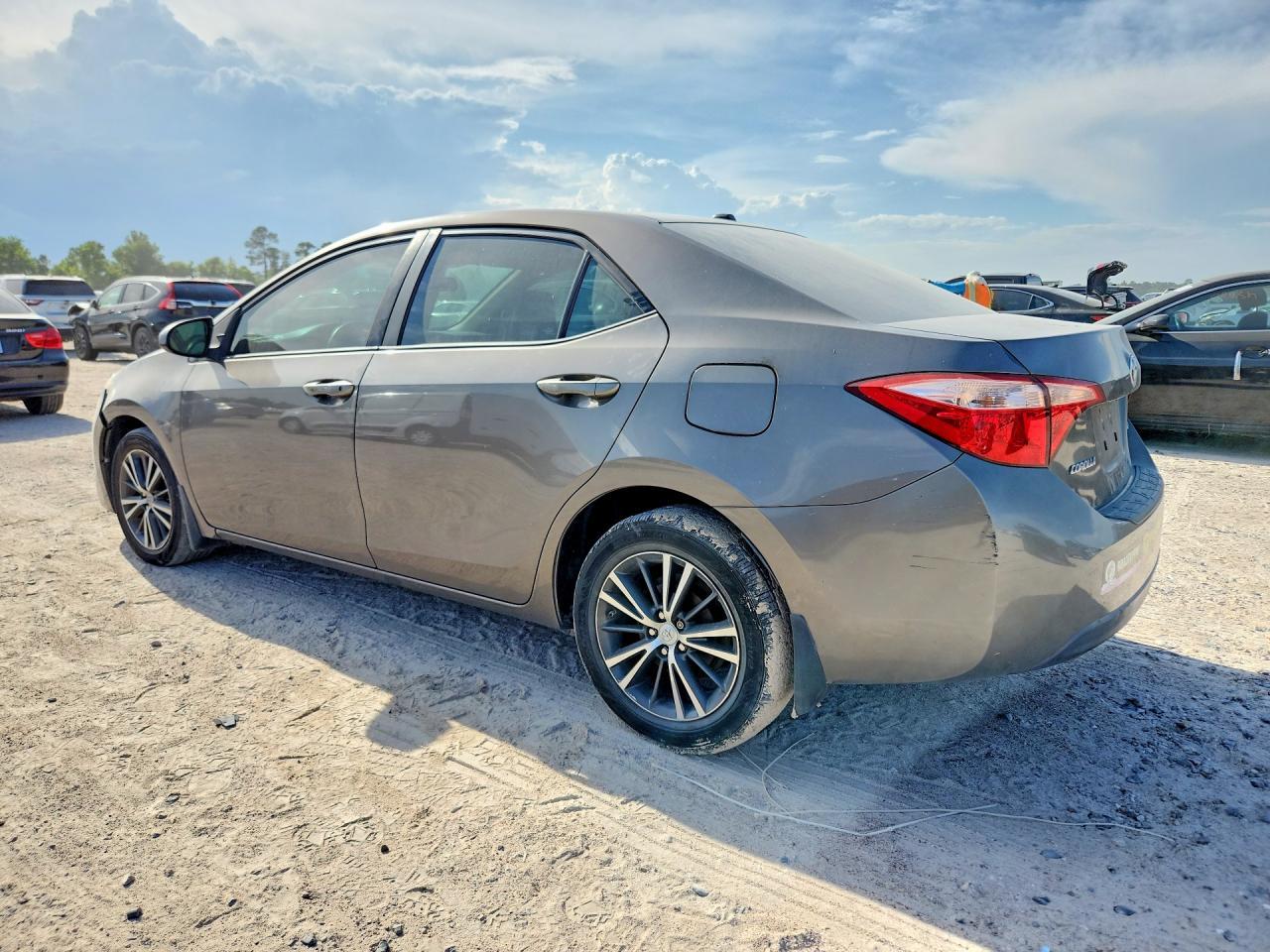 2017 Toyota Corolla Le - Image 2