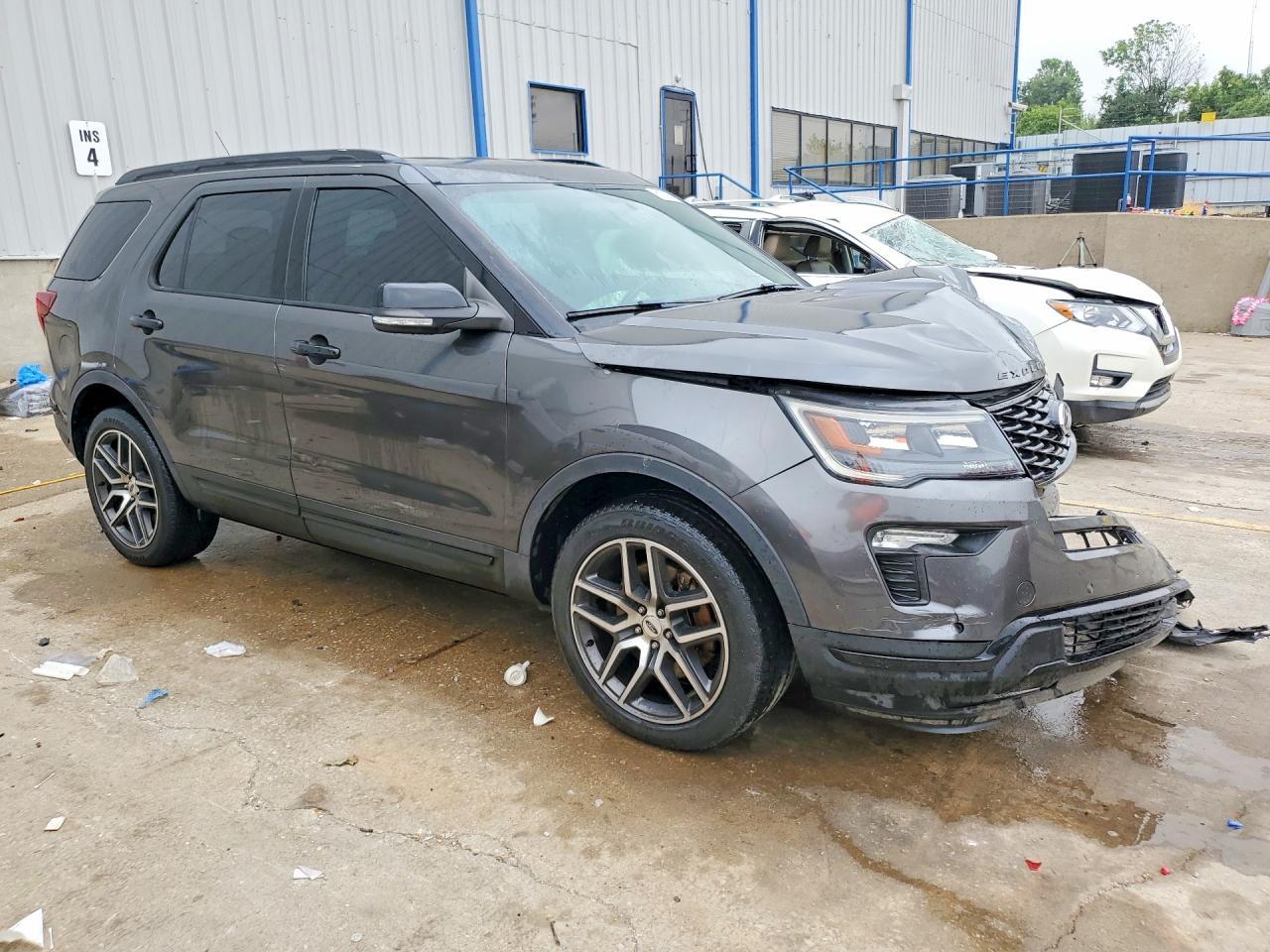 2018 Ford Explorer Sport - Фото 4