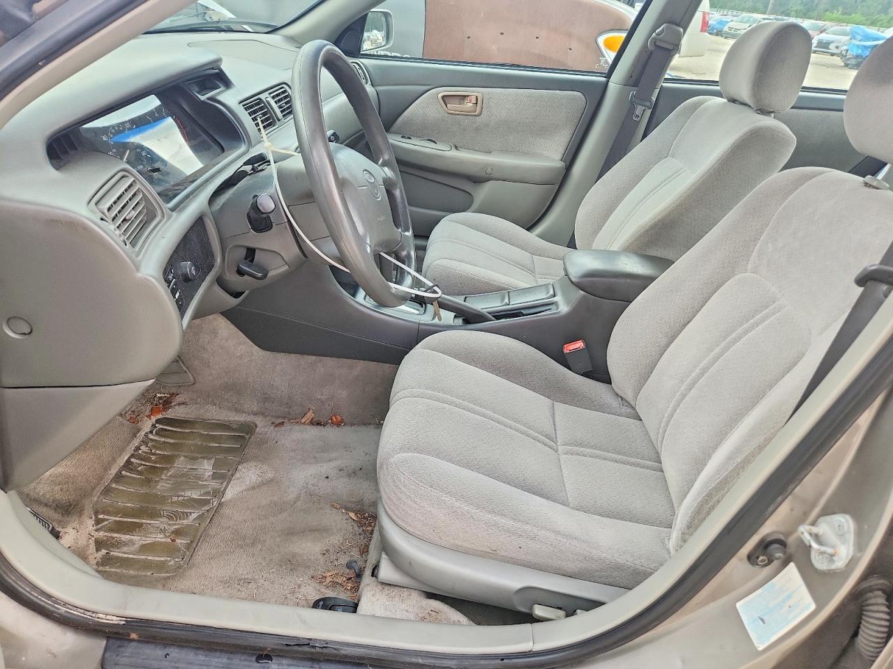 2001 Toyota Camry Le V6 - Image 7