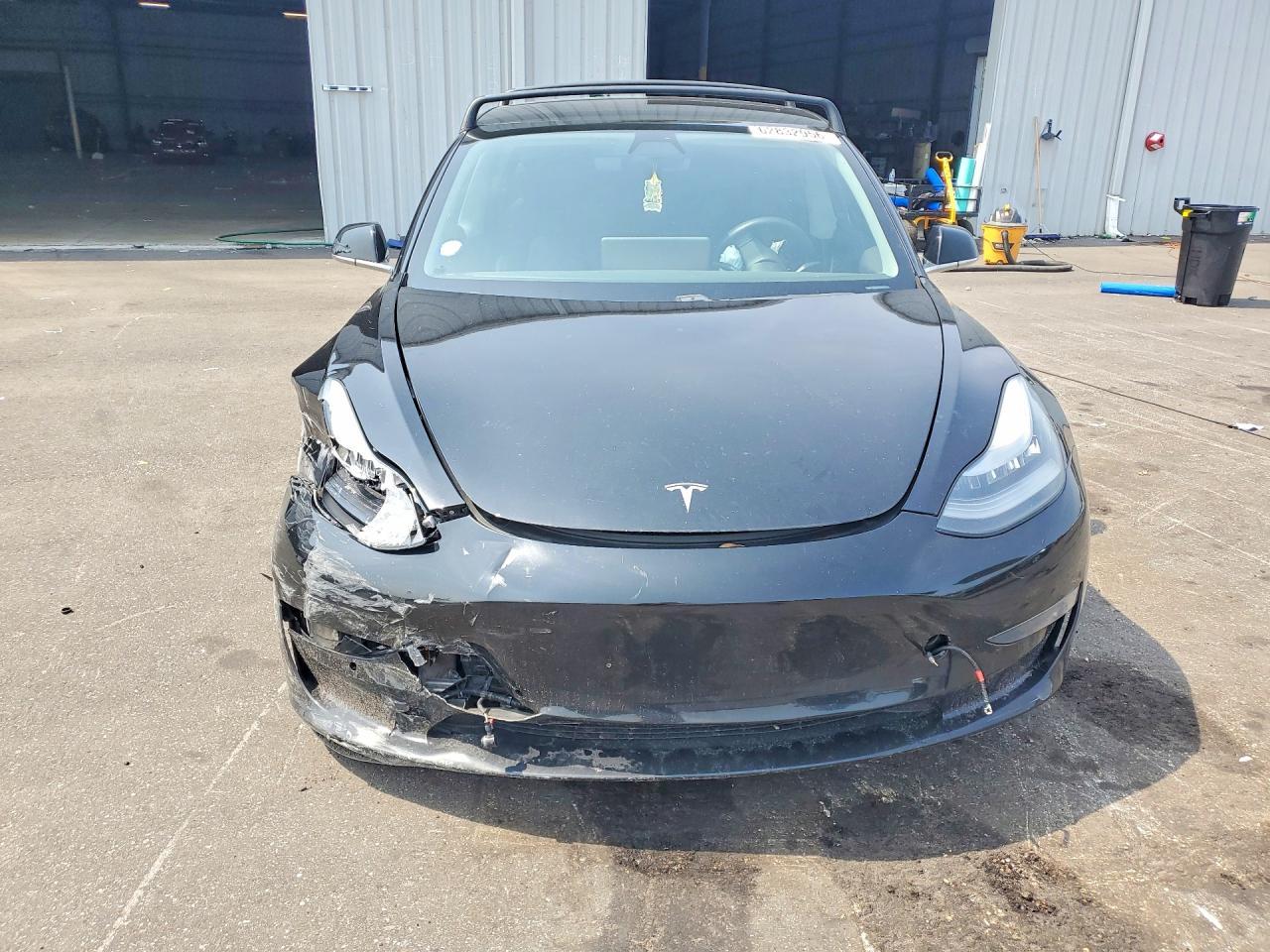 2020 Tesla Model 3 - Фото 5