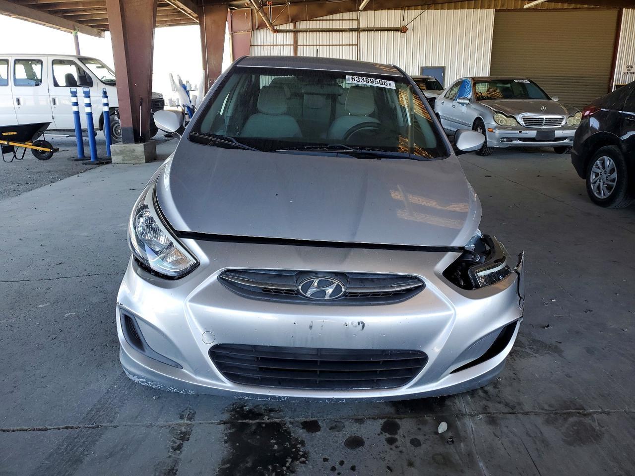 2016 Hyundai Accent - Фото 5