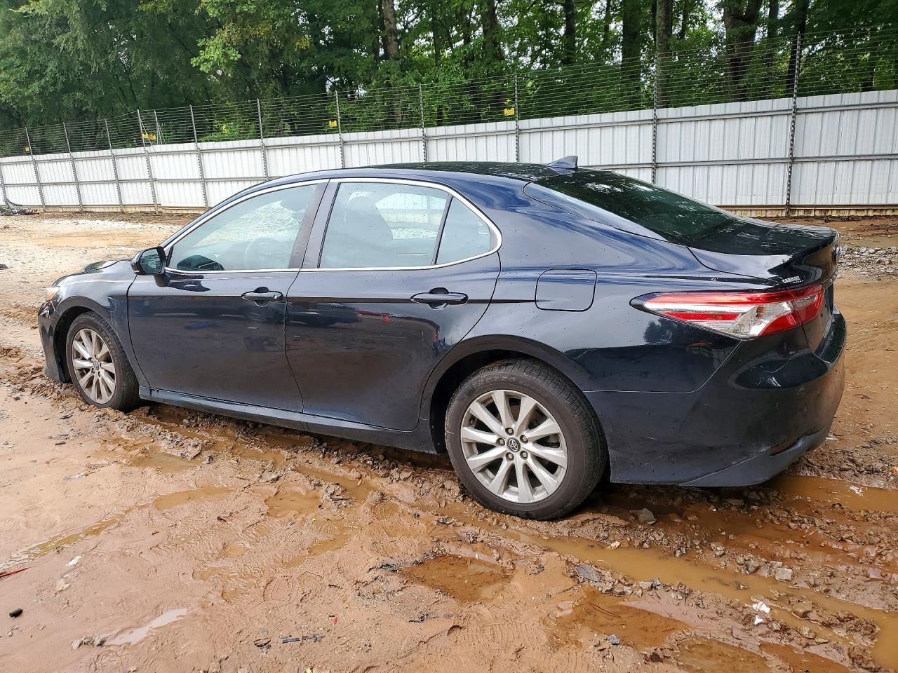 2020 Toyota Camry Le - Image 2