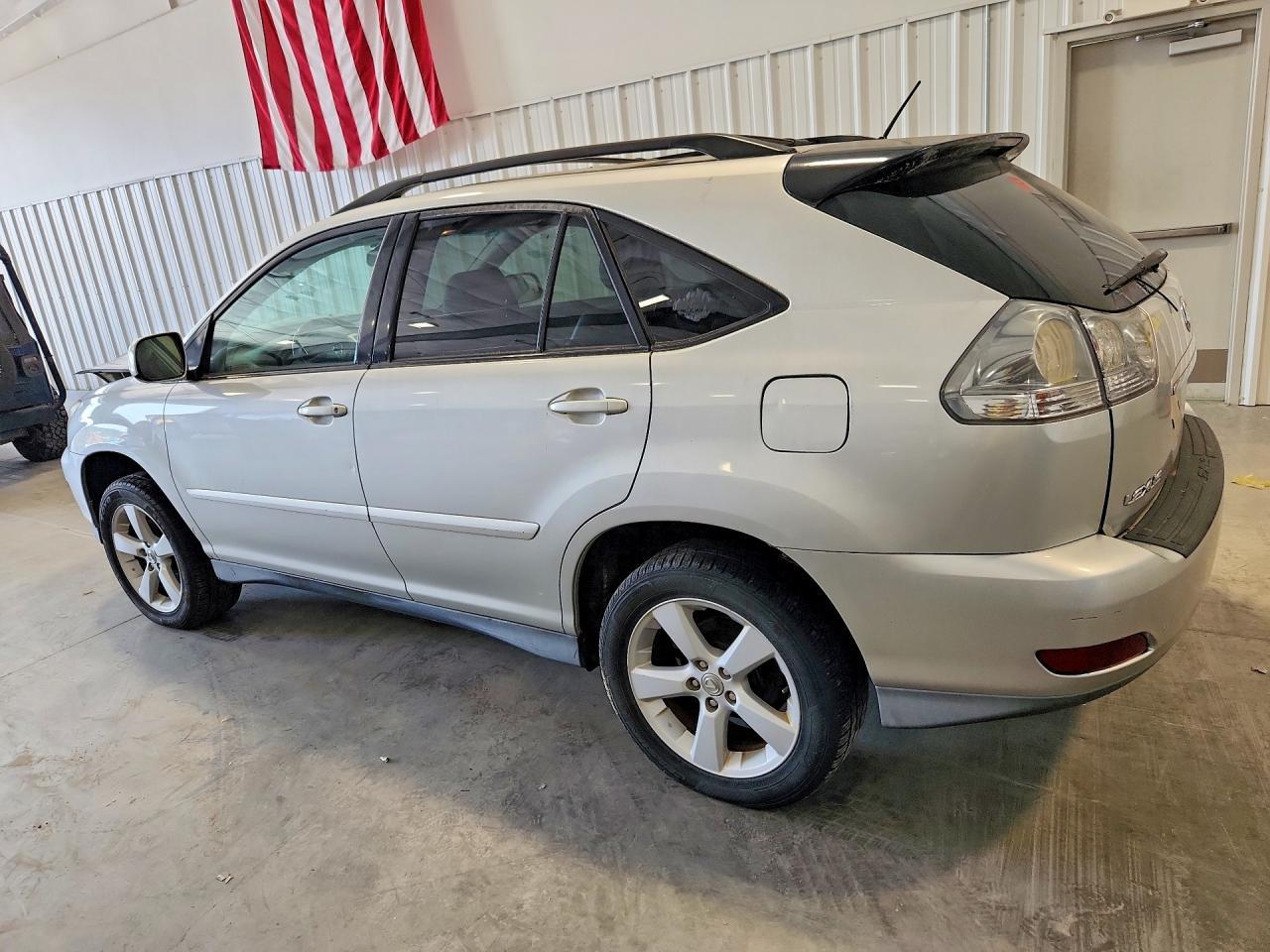2005 Lexus Rx 330 - Image 2