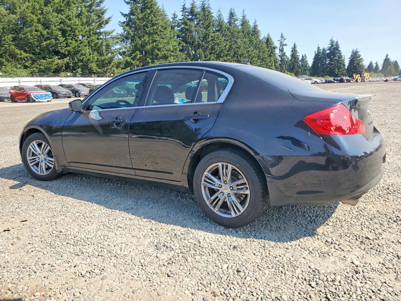 2011 Infiniti G37 Sedan X - Image 2