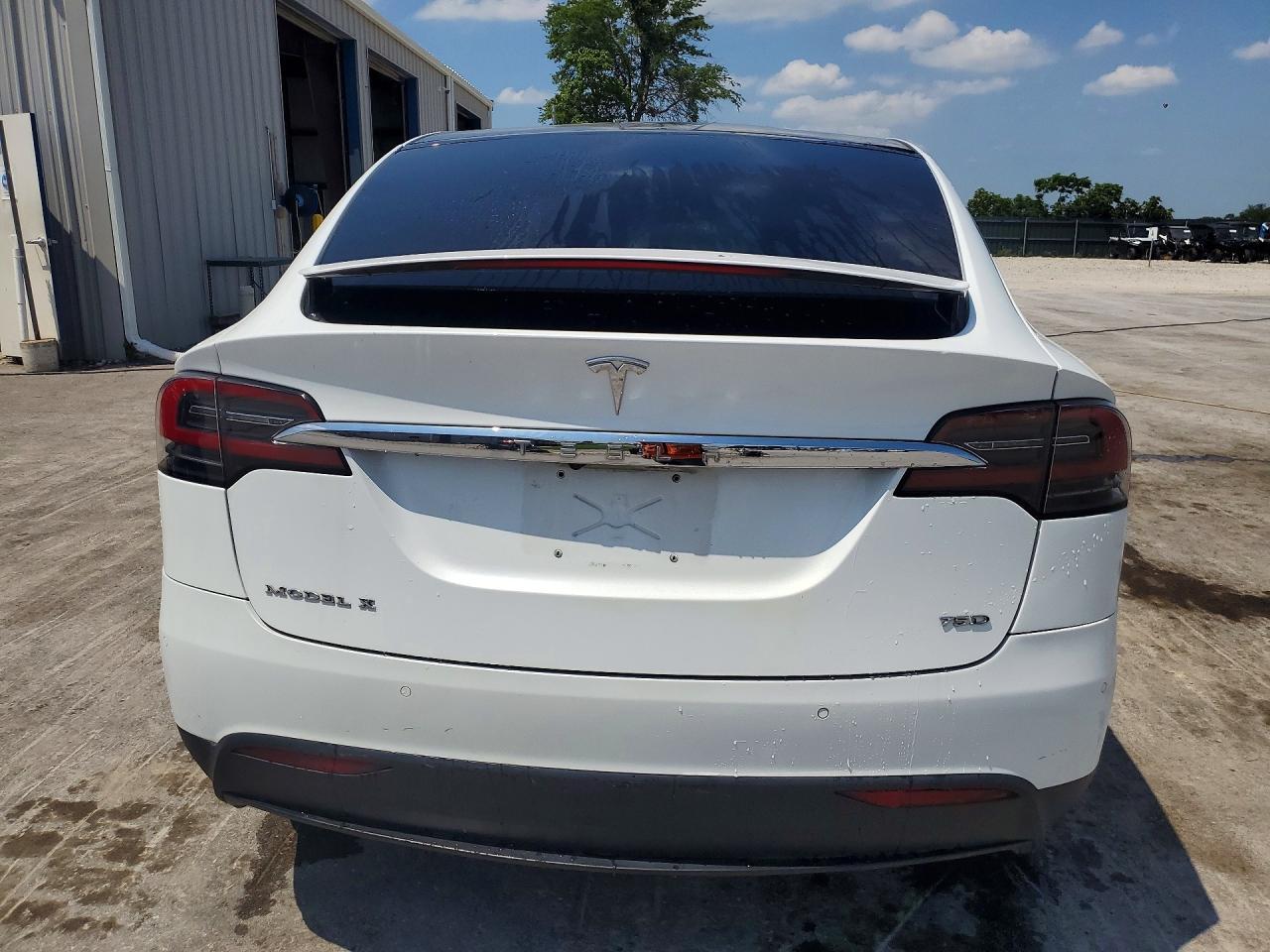 2018 Tesla Model X - Фото 6