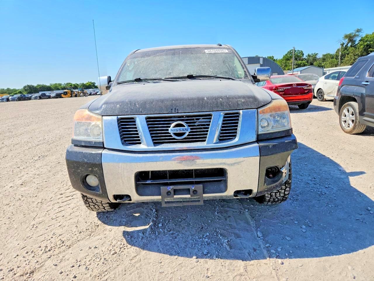 2009 Nissan Titan Xe - Image 5