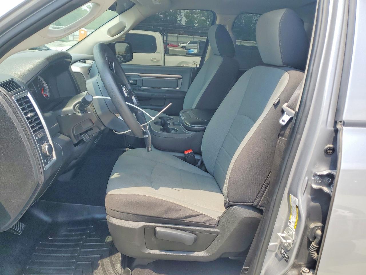 2024 Ram 1500 Classic Slt - Фото 7