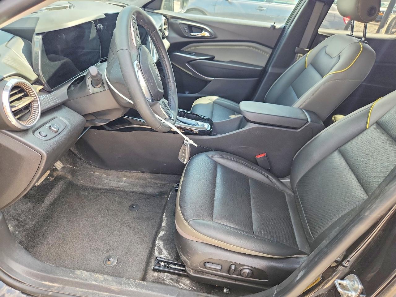 2025 Chevrolet Trax Activ - Image 7