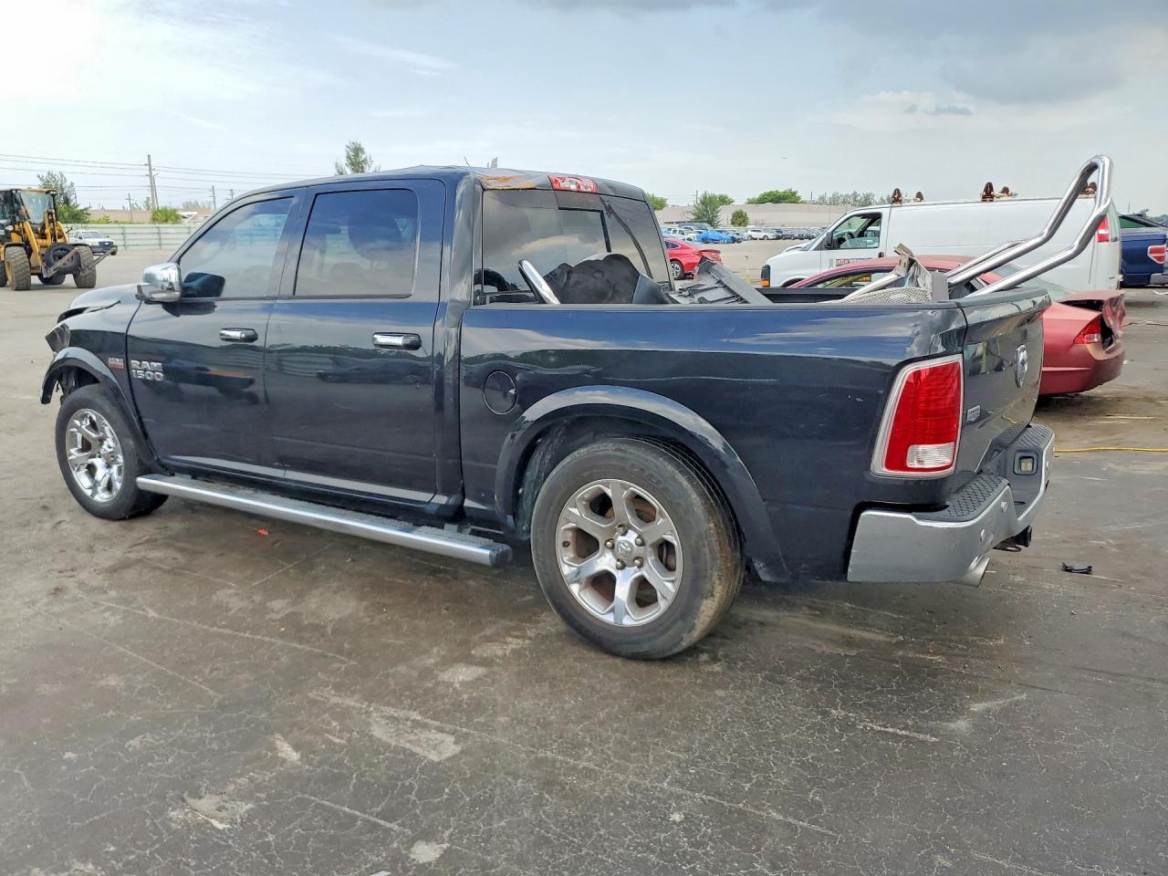 2016 Ram 1500 Laramie - Фото 2