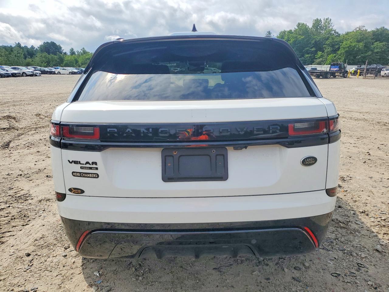 2019 Land Rover Range Rover Velar R-Dynamic Se - Image 6