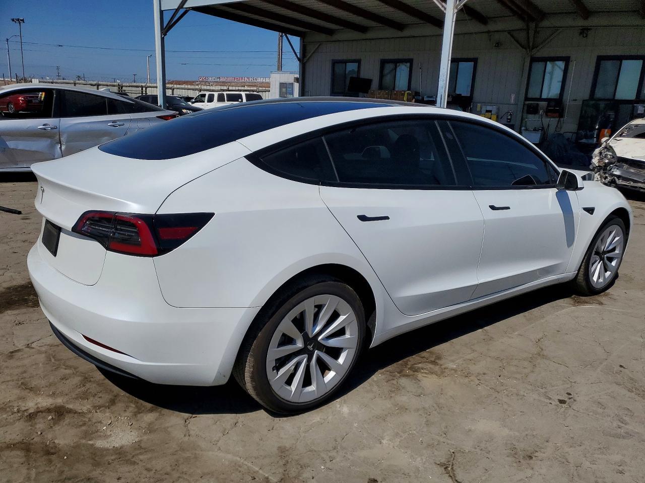2023 Tesla Model 3 - Image 3