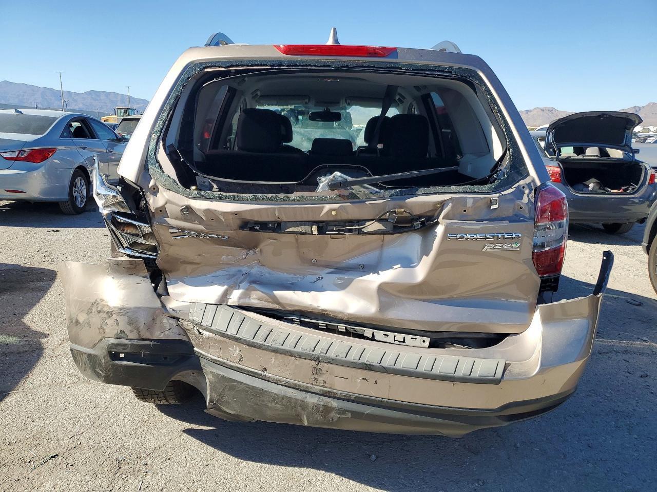 2016 Subaru Forester 2.5I - Image 6