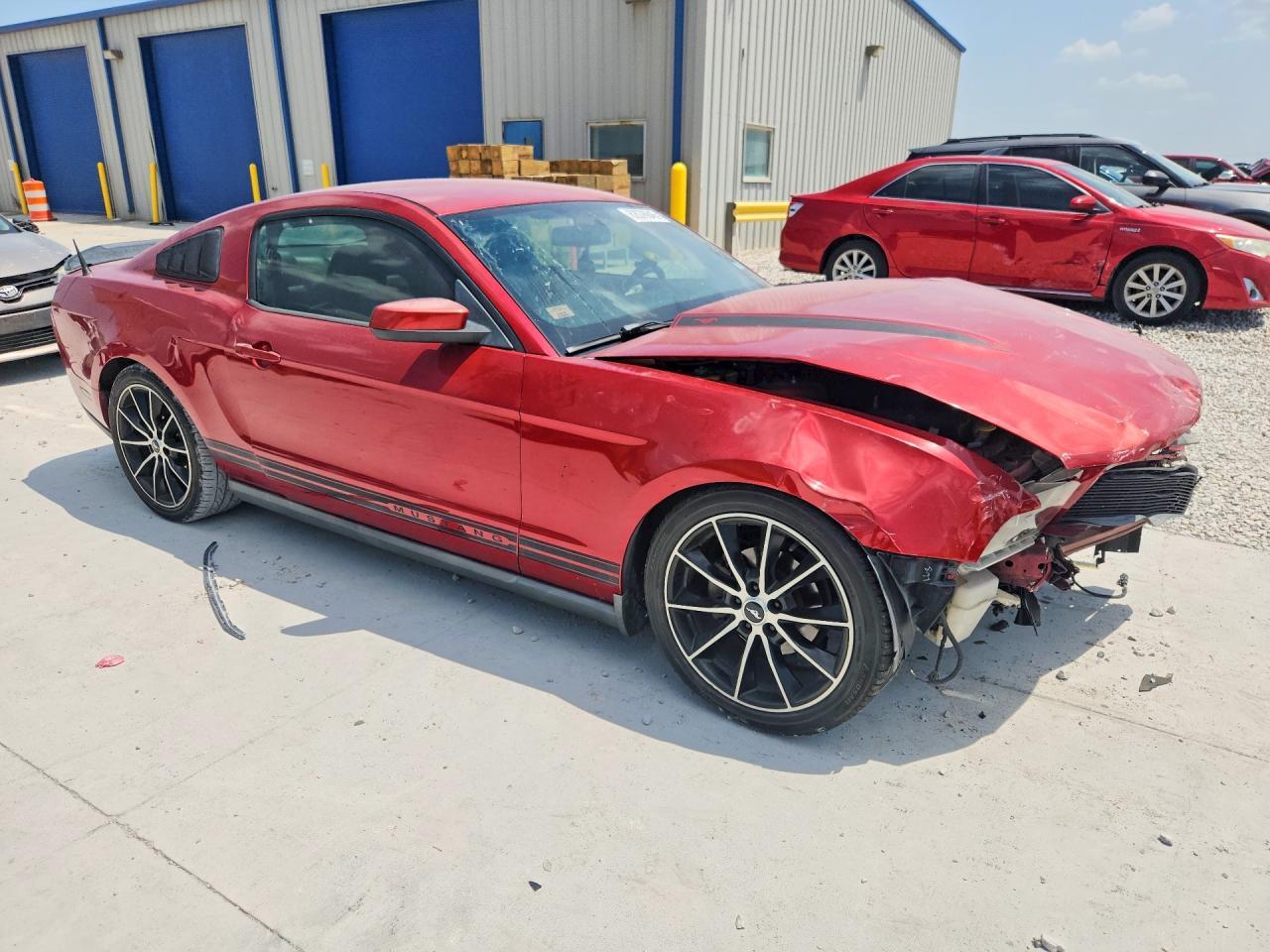 2010 Ford Mustang - Фото 4