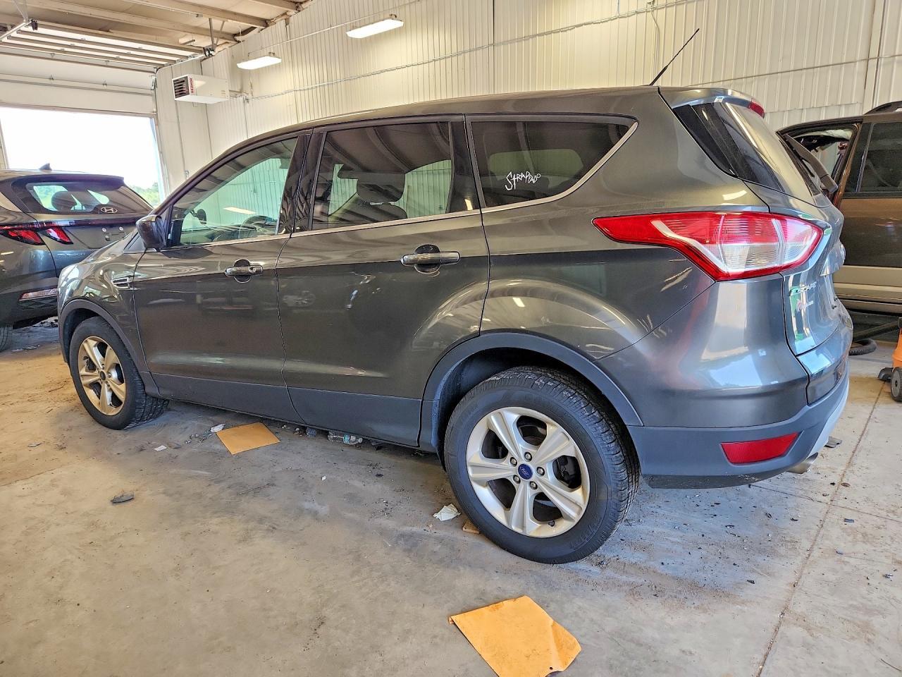 2016 Ford Escape Se - Фото 2