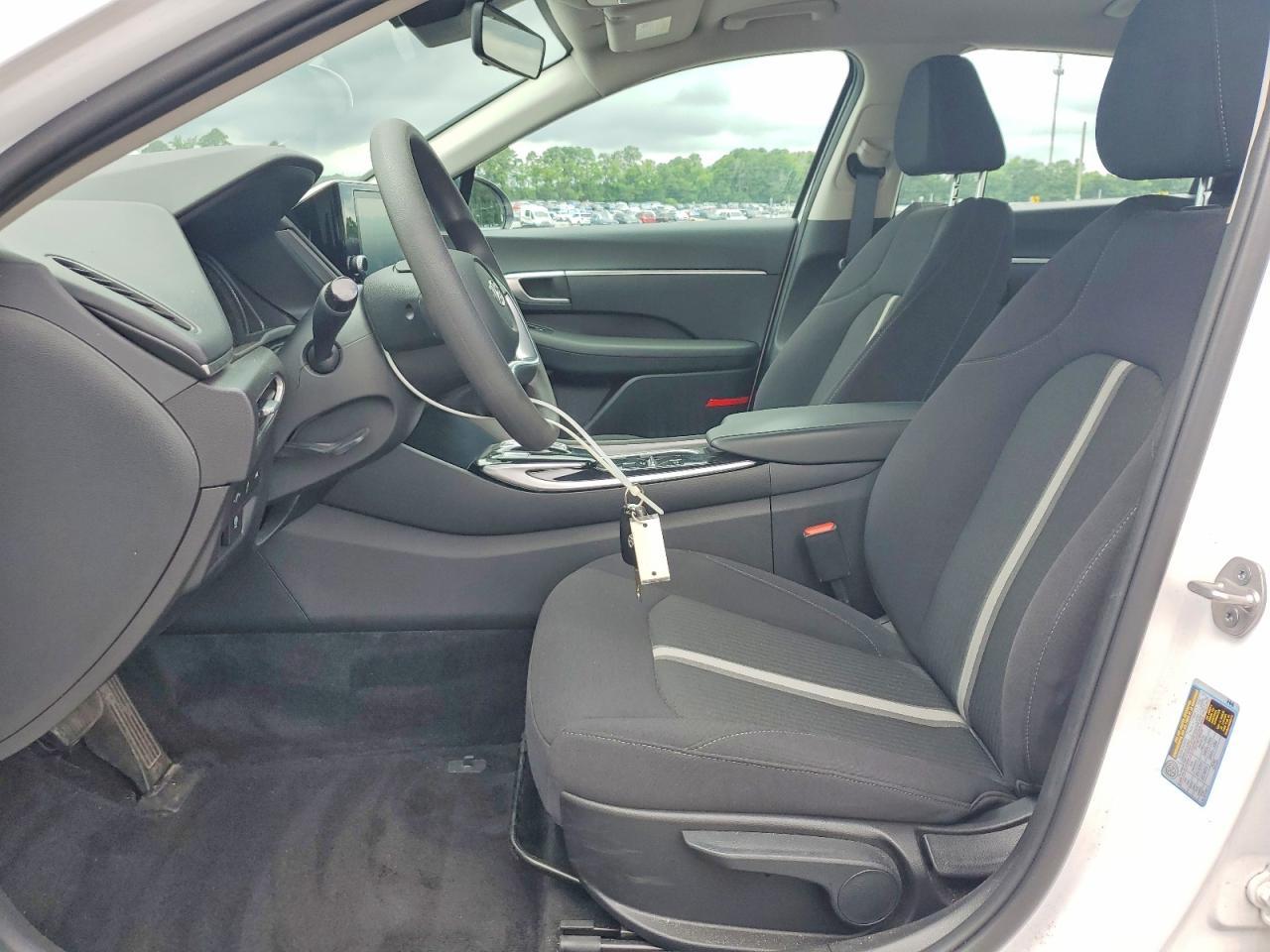 2023 Hyundai Sonata Se - Image 7