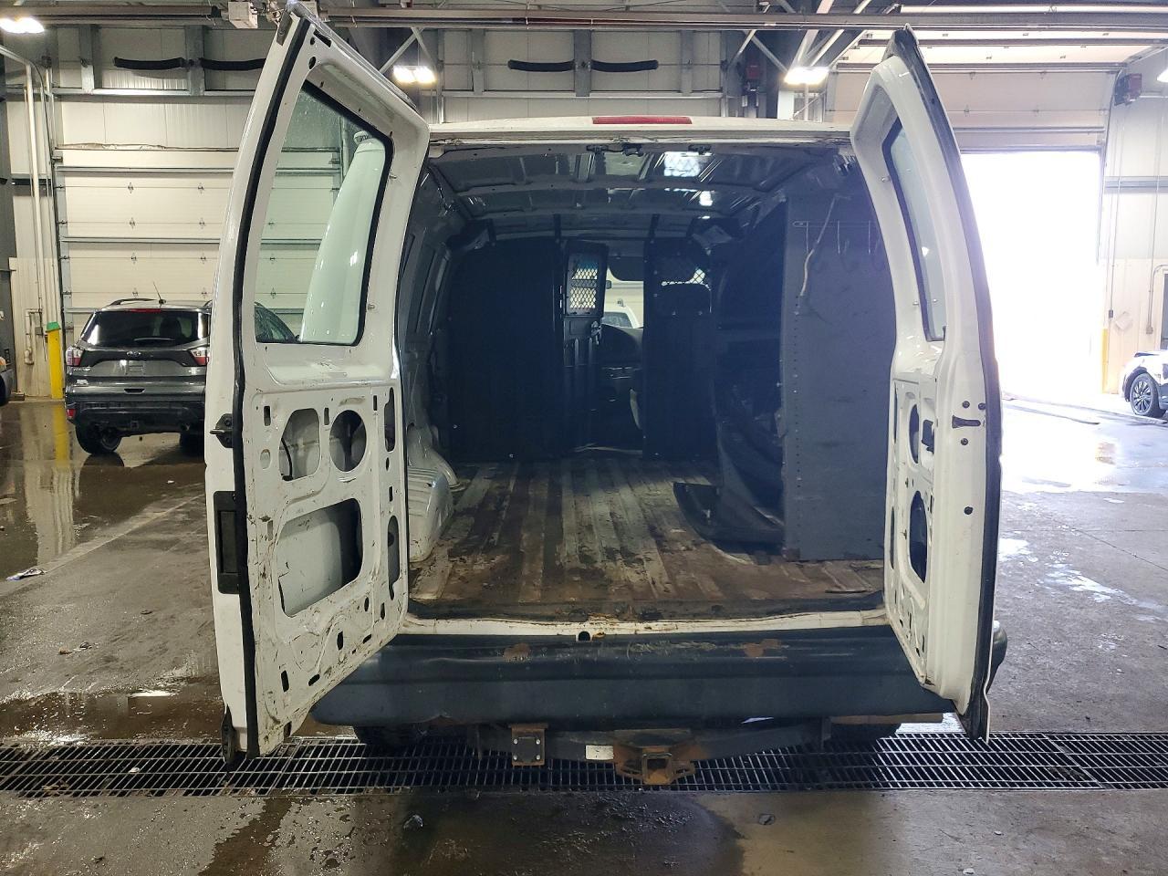 2008 Ford Econoline E250 Van - Image 6