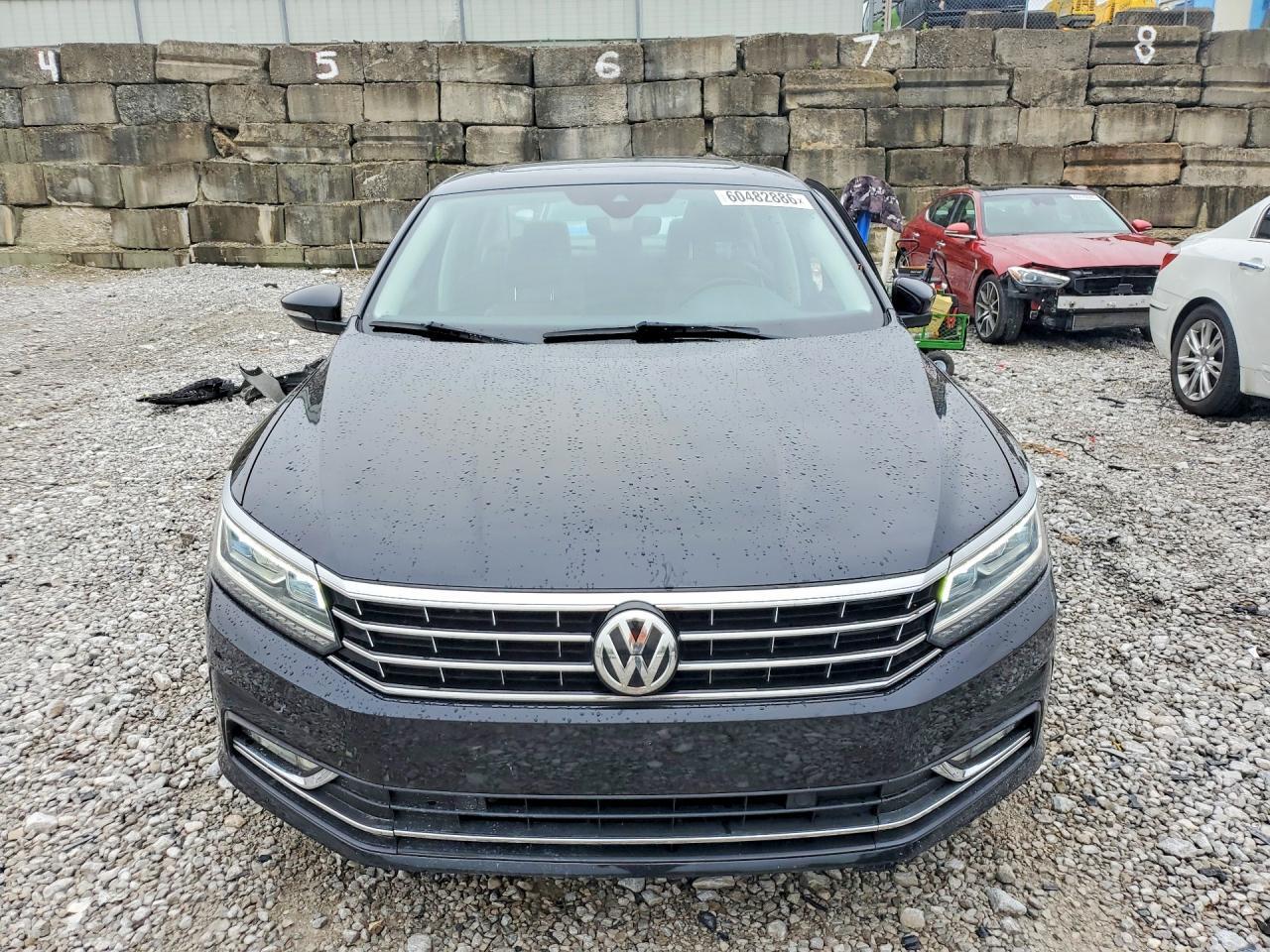 2018 Volkswagen Passat Sel Premium - Image 5