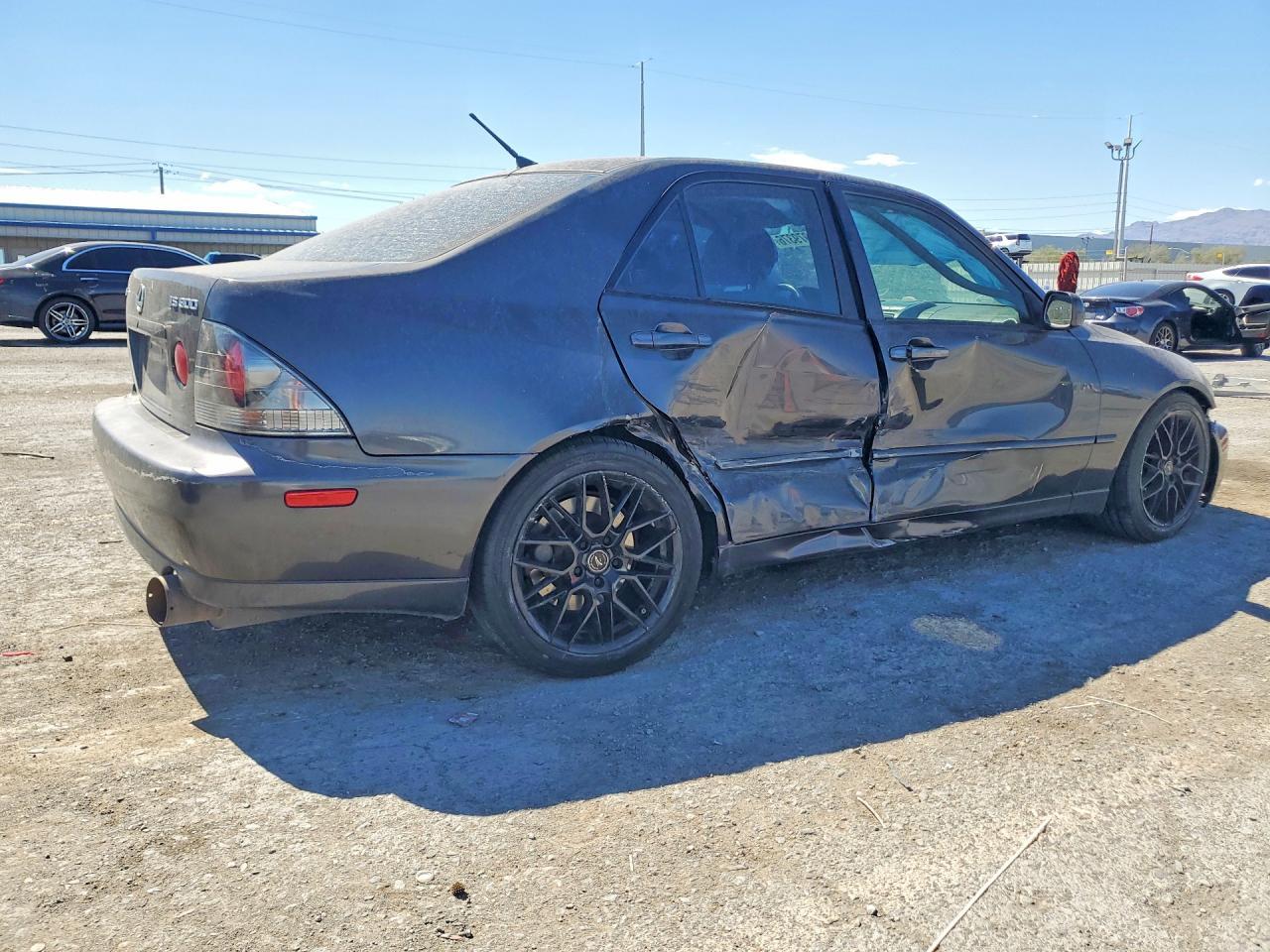 2002 Lexus Is 300 - Image 3