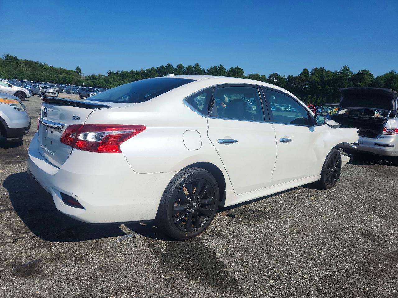 2017 Nissan Sentra Sr - Image 3