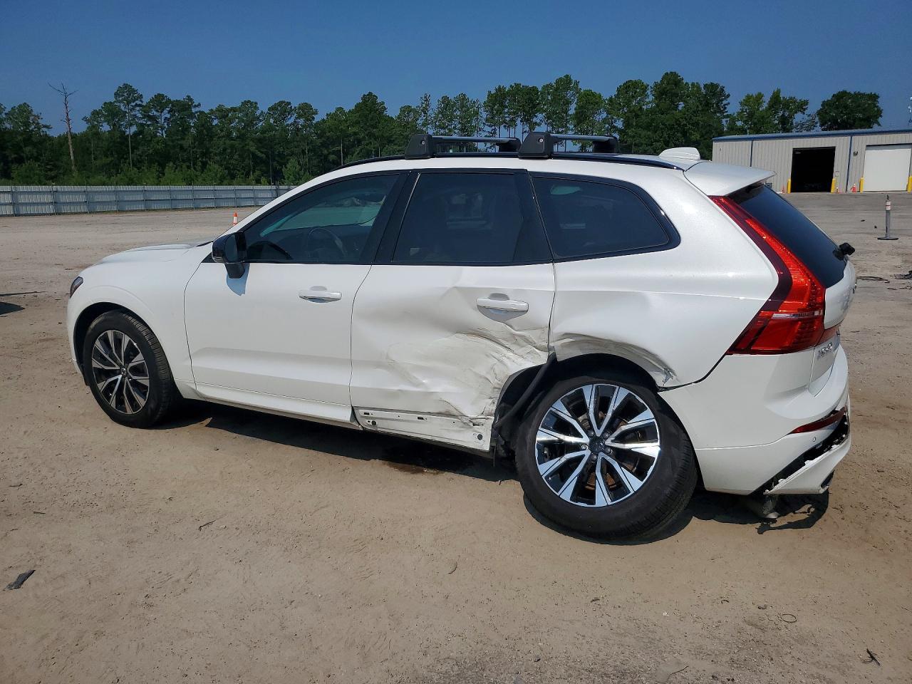 2025 Volvo Xc60 Core - Фото 2