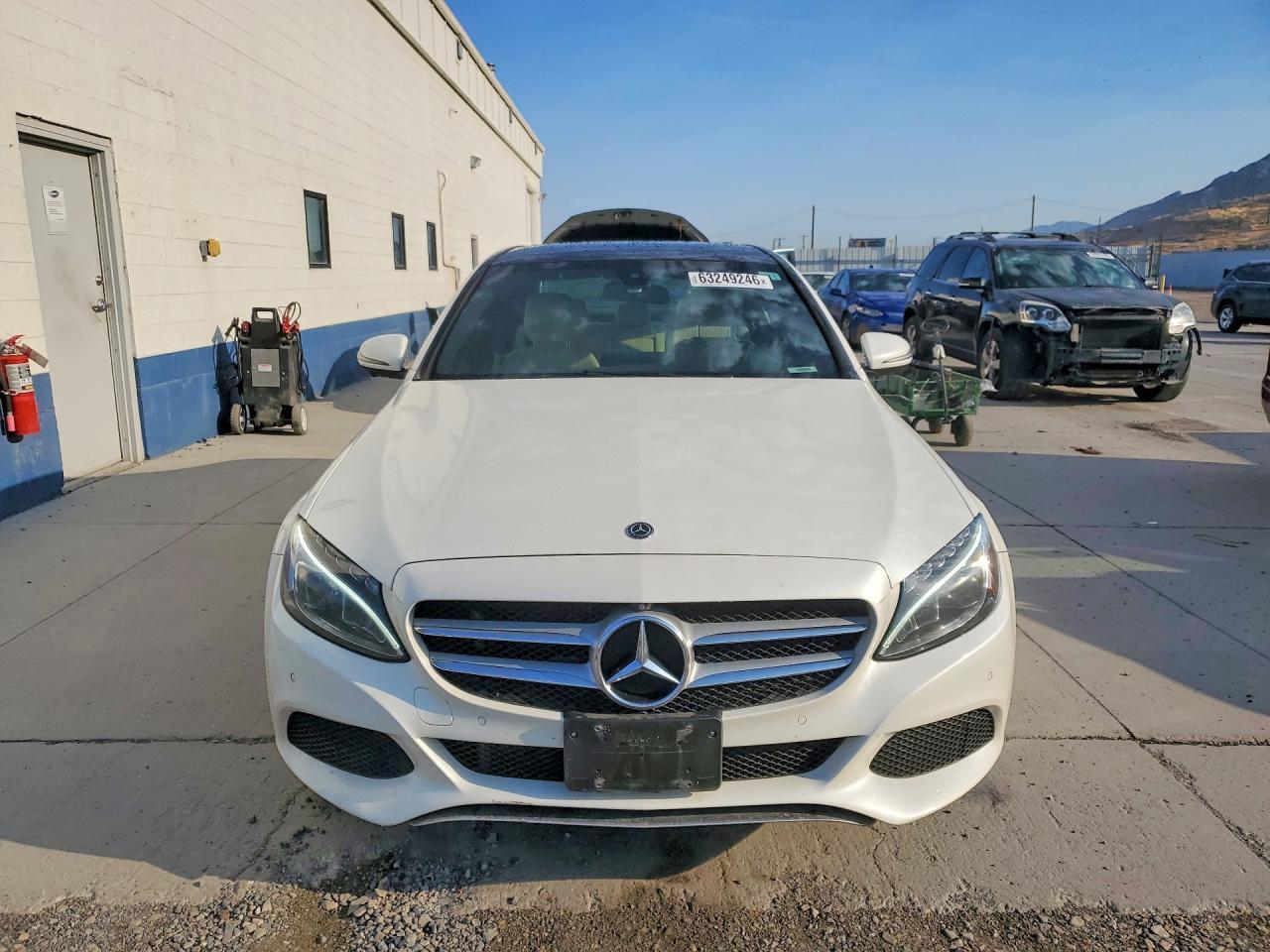 2018 Mercedes-Benz C 300 4Matic - Фото 5